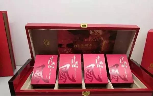 尼康半画幅人像镜头国产成人香蕉在线视频网站，捕捉细腻情感，重塑艺术视觉